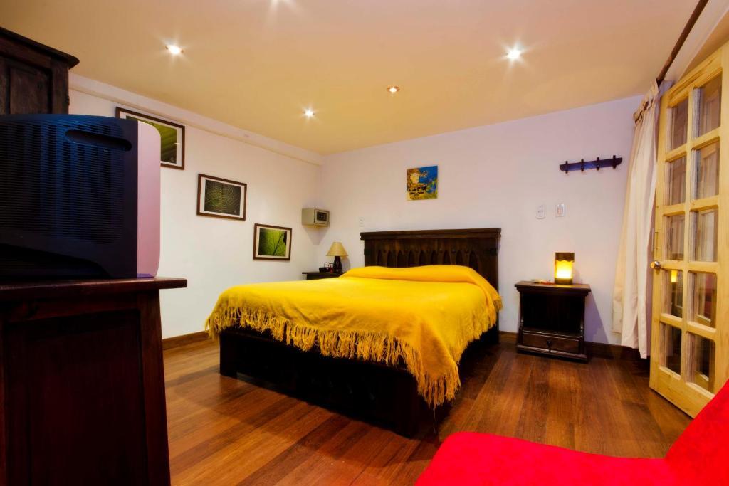 Bed&Breakfast Chorro De Quevedo Bogota Room photo